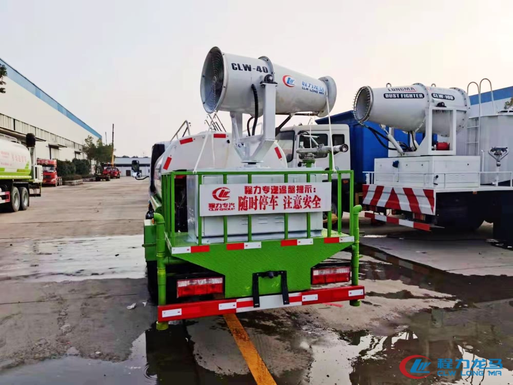 江油市華坪醫(yī)院疾控衛(wèi)生防疫消毒車(chē)成功交付