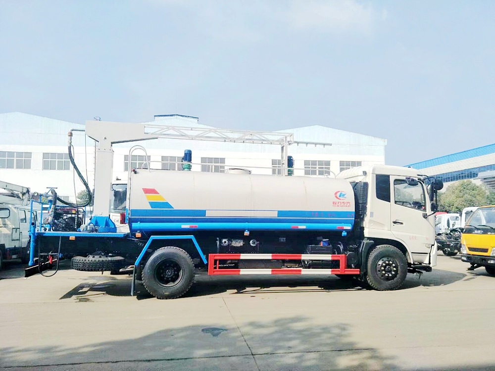 東風(fēng)天錦鐵路專用抑塵灑車