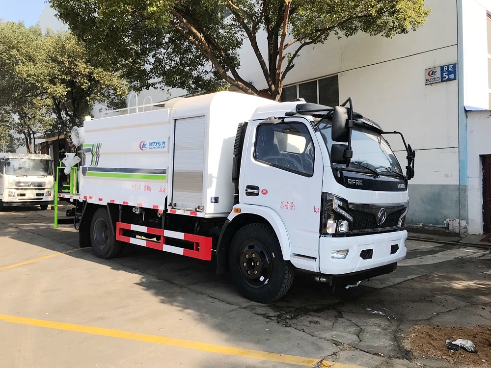 東風(fēng)凱普特多功能抑塵車(chē)