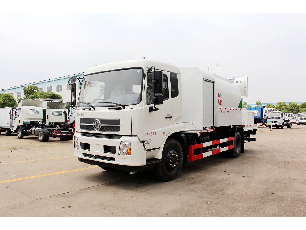 東風天錦噴霧降塵車(國五9立方/50-100米霧炮)