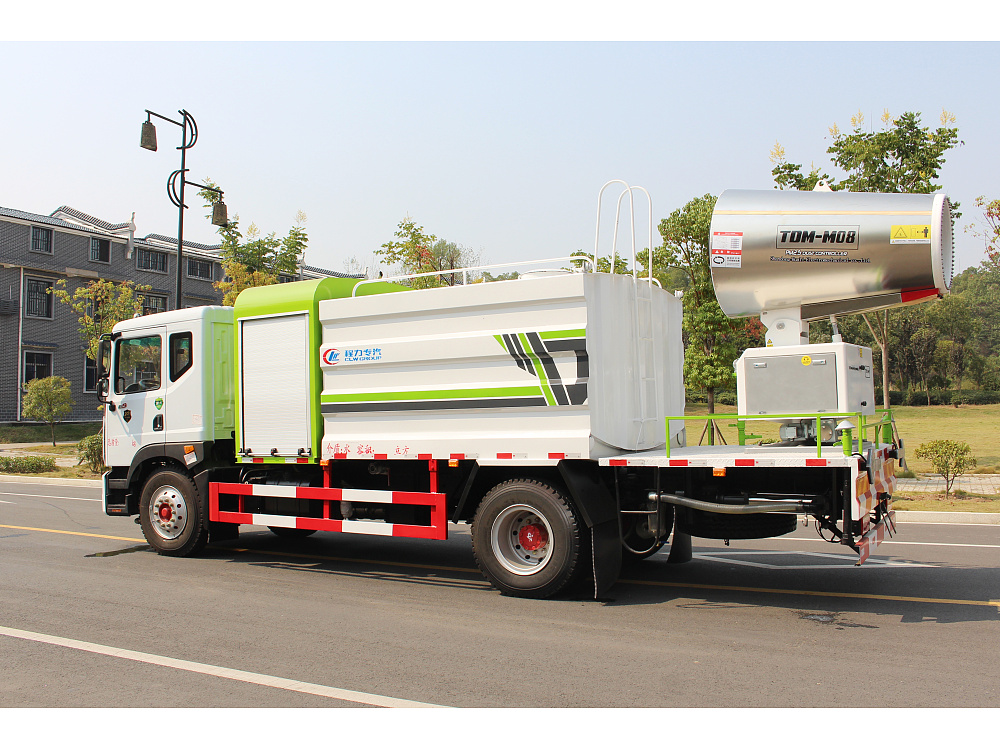東風(fēng)多利卡D9抑塵車