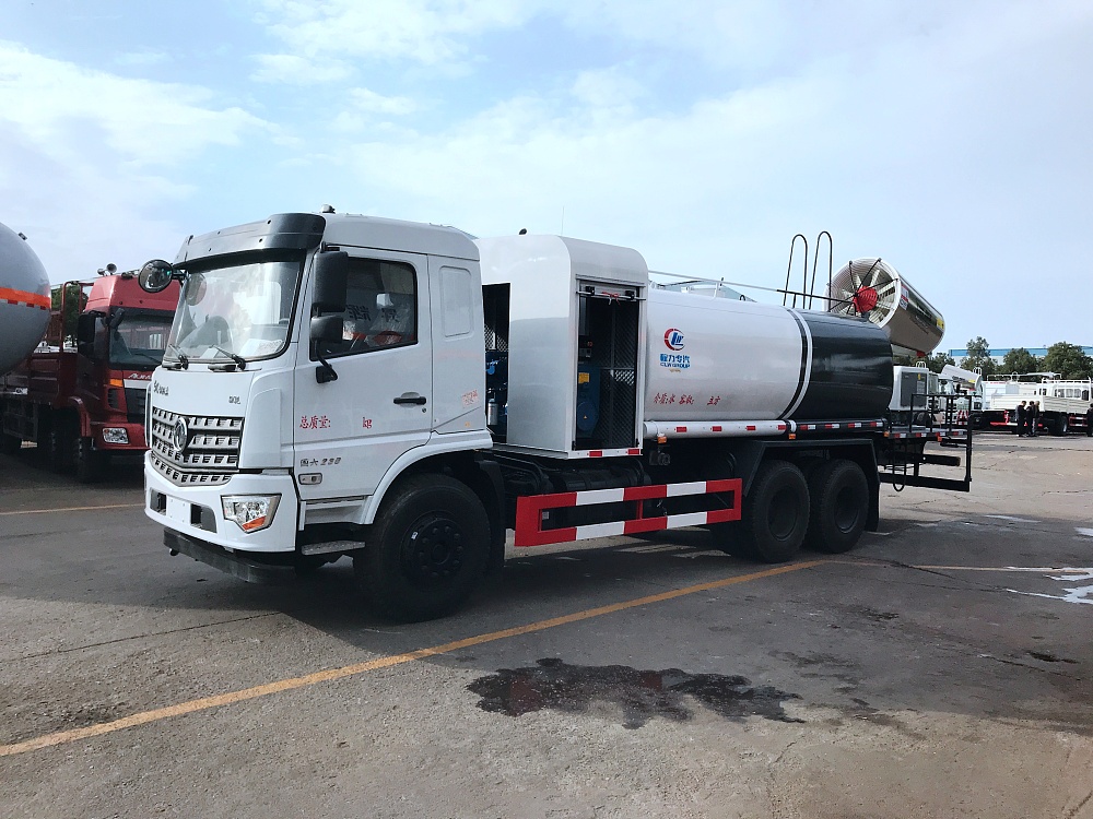 東風專底D3L后雙橋抑塵車(國六16立方/50-120米霧炮)