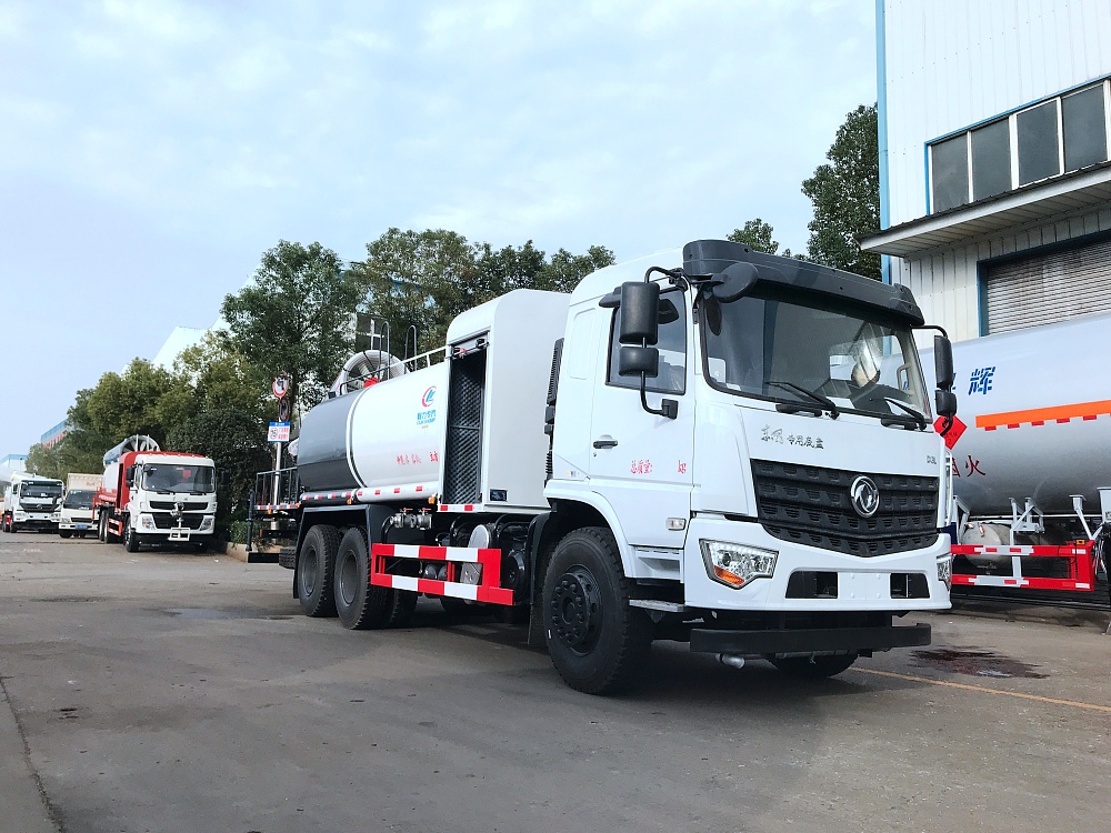 東風(fēng)專底D3L后雙橋抑塵車(國(guó)六16立方/50-120米霧炮)
